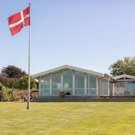 Strandhuset. Asperup エクステリア 写真