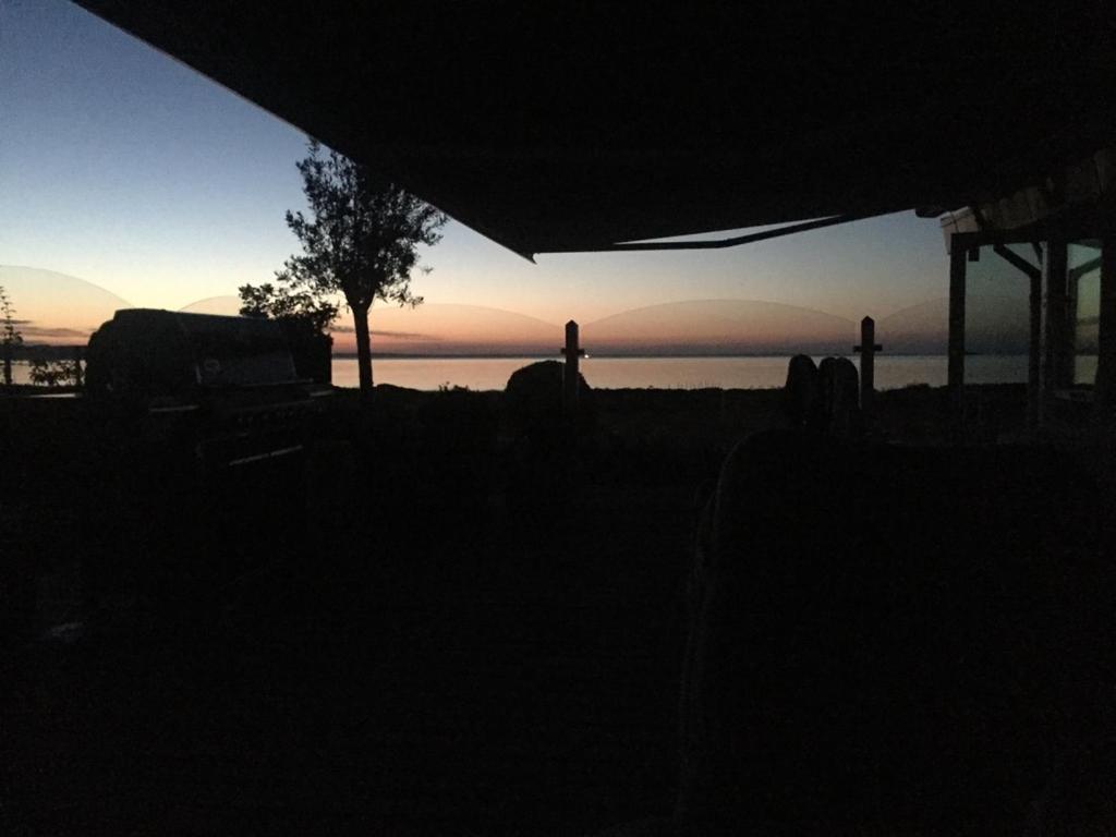 Strandhuset. Asperup エクステリア 写真