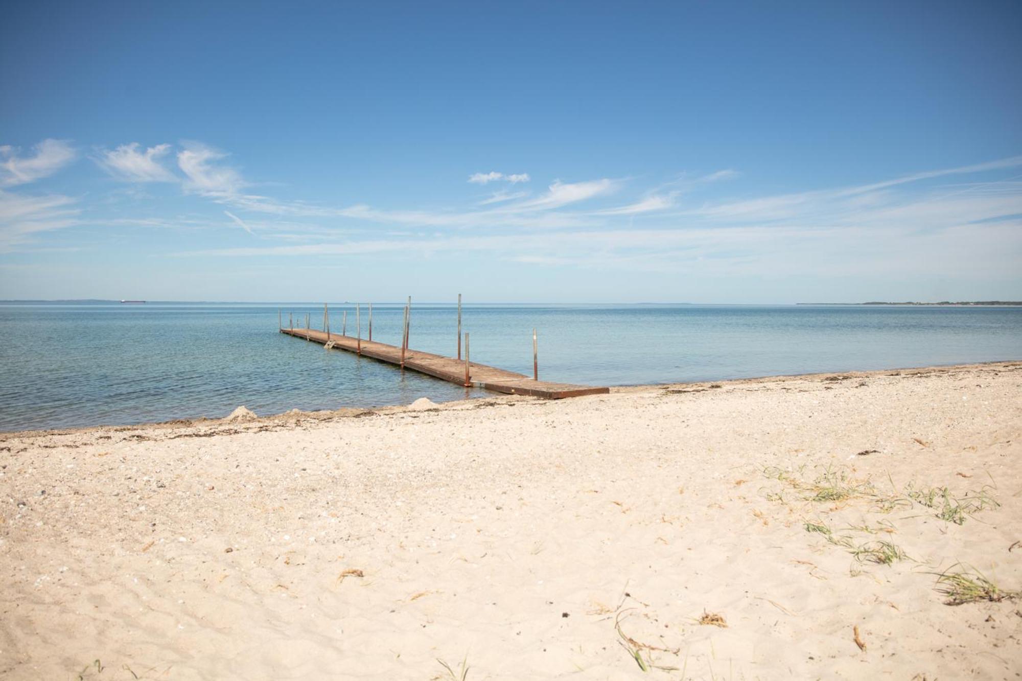 Strandhuset. Asperup エクステリア 写真